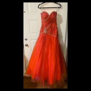 NWT Tony Bowls pageant
prom formal evening occasion ball
gown dress Sz 4